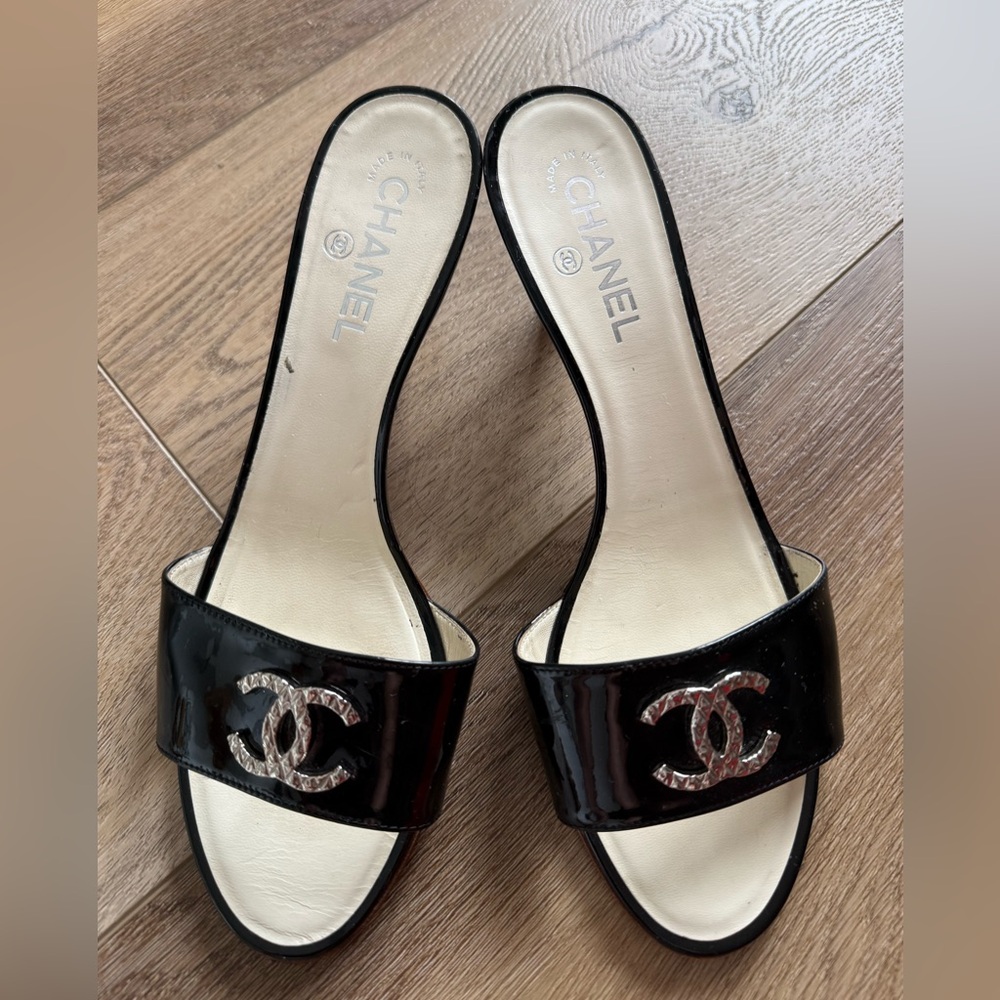 CHANEL Black Patent Slide Mules with Silver CC Emblem